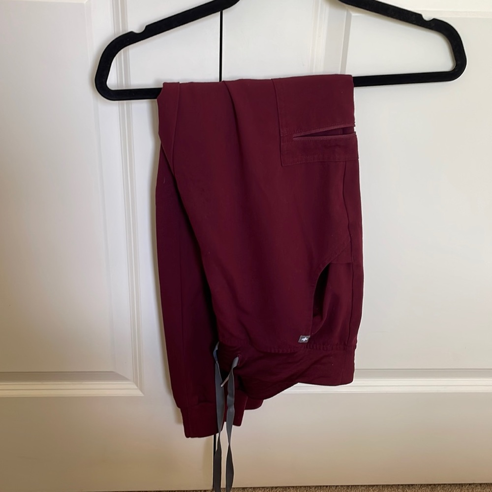 Figs Zamora Jogger Burgundy – S